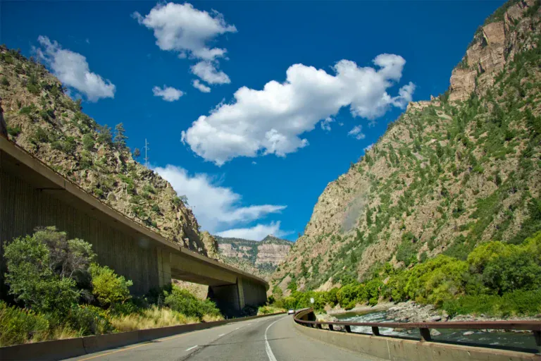 Best Mountain Passes in the US: Engineering, Transit & Planning Guide